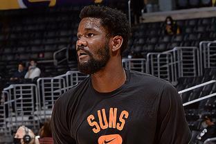 备受关注，伊万卡-特朗普的三个孩子作为梅西等人的球童入场（伊万卡-特朗普三名子女亮相，担任梅西等球星入场球童）