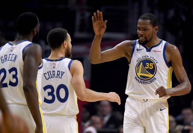 足球曝足坛巨星可能无缘世界杯，伤病加重（曝足坛巨星伤情恶化，或将无缘世界杯）