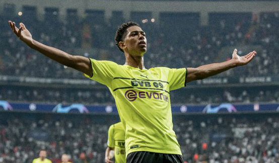 库库雷利亚：为埃斯特旺感到高兴；我尽量不给亚马尔太多空间（库库雷利亚：为埃斯特旺开心；尽量不让亚马尔有空间）