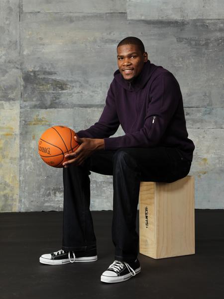 B费成为英超历史上第五位连续5个客场送出助攻的球员（B费成英超史第5人，连续5个客场都有助攻）