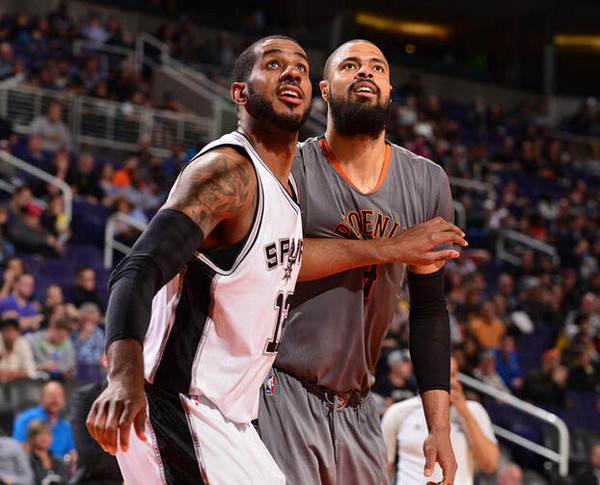 记者：阿森纳已告知水晶宫他们无意激活埃泽的解约金条款（记者：阿森纳已通知水晶宫，暂无意触发埃泽解约金条款）