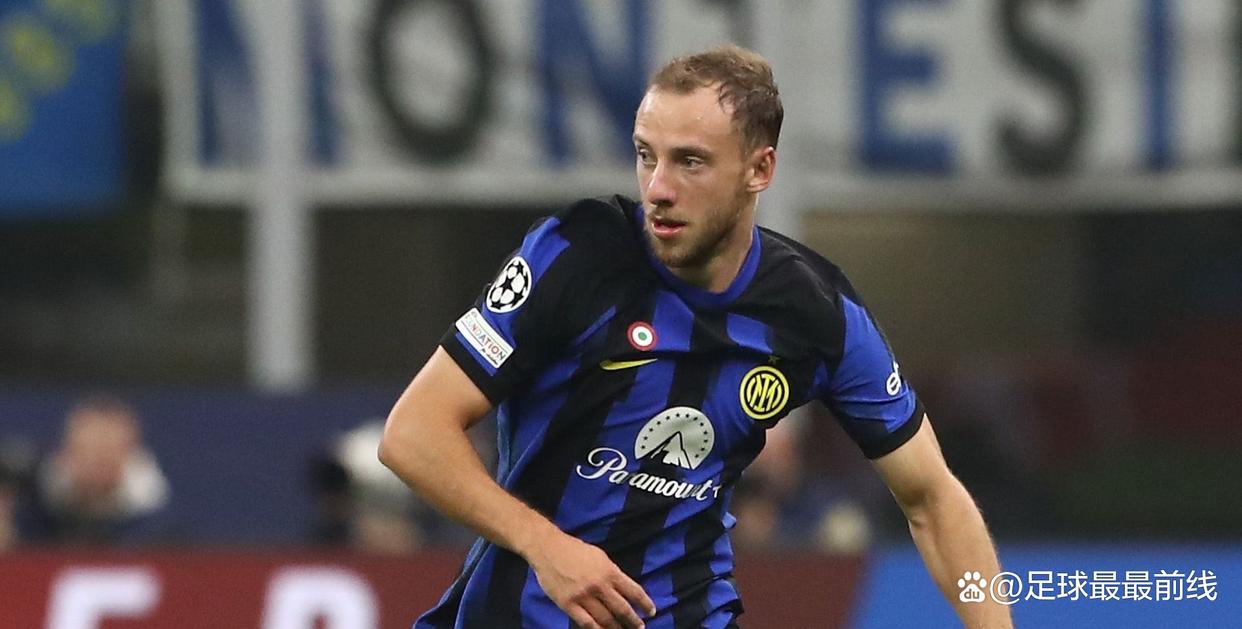 韧性十足！桑德兰让二追三击败伯恩茅斯，追平球队16-17赛季英超总胜场（顽强逆转！桑德兰0-2落后3-2击败伯恩茅斯，追平16／17赛季英超胜场纪录）