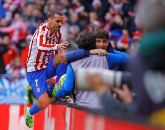 勇士vs鹈鹕伤病报告：库里等8人缺席，小佩顿大概率出战（勇士对鹈鹕最新伤情：库里领衔8人缺阵，佩顿二世大概率出战）