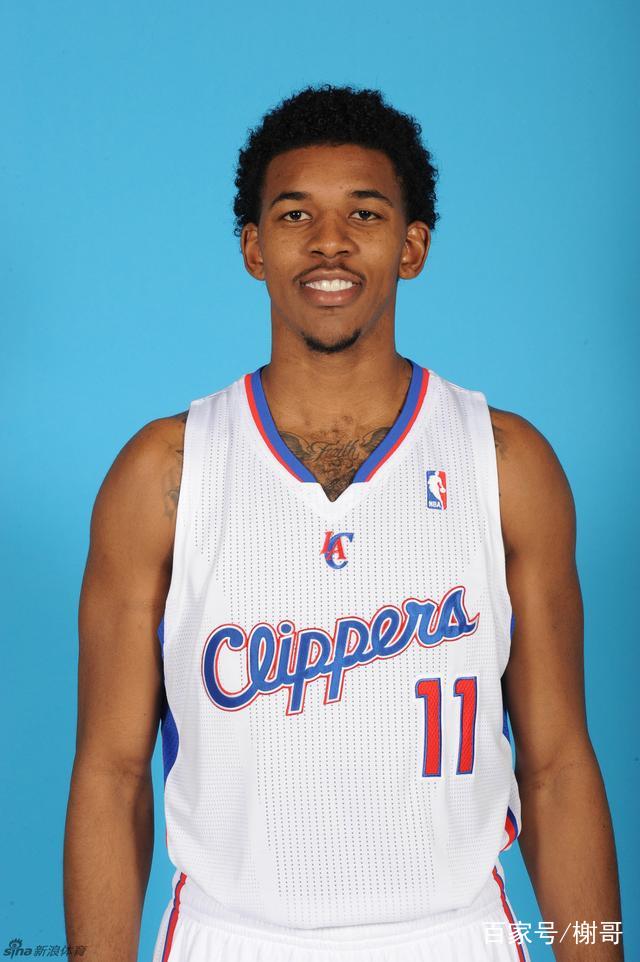 苏超泰州主帅：没觉得自己是城市英雄，走下领奖台就从零开始（苏超泰州主帅：不自居城市英雄，下台即归零再出发）