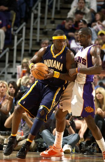 比萨拉赫水平低的球员早就被踢出局了但内维尔接受了利物浦爆发（水平不及萨拉赫的球员早已出局，内维尔承认利物浦迎来爆发）