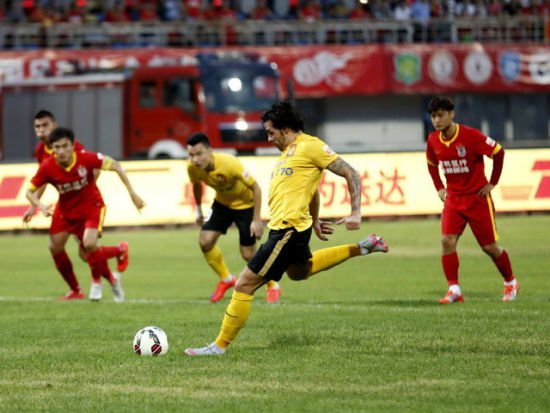 半场战报：奥萨苏纳2-0莱万特，鲁文-加西亚、维克托-穆尼奥斯破门（半场快讯：奥萨苏纳2-0领先莱万特，鲁文-加西亚与维克托-穆尼奥斯建功）