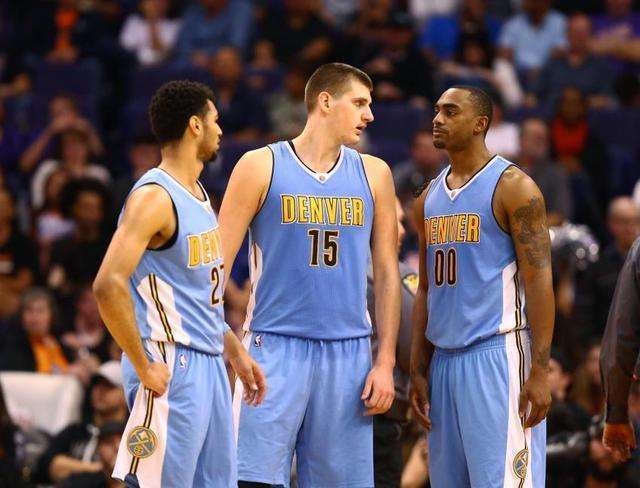 这脚传球是不是开挂？（这一脚传球逆天了吧？）