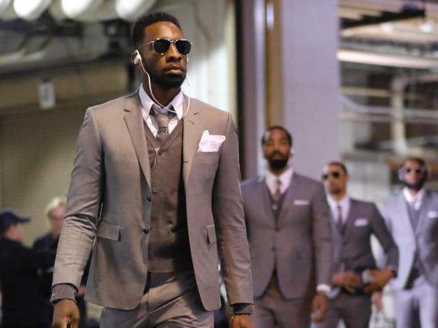 高清：西甲皇马3-0 姆巴佩一条龙+世界波（西甲-皇马3-0大胜，姆巴佩一条龙破门+世界波建功）